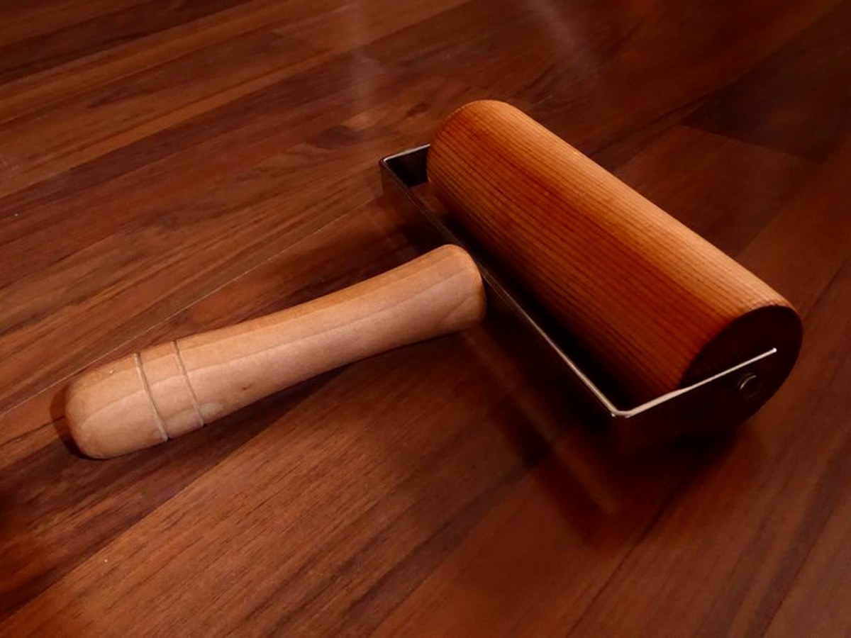 Small rolling pin for dumpling wrappers